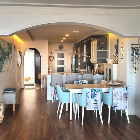 Σπίτι διακοπών Modernes Luxus-haus Mit Phantastischem Meerblick- Beheizter Pool Und Wifi By Interhome